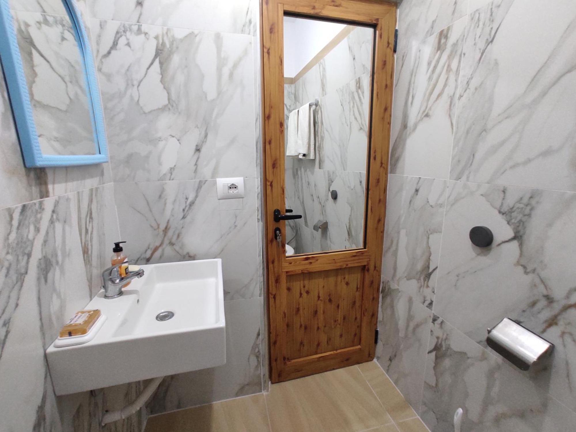 Dino Guest House Gjirokaster Ngoại thất bức ảnh