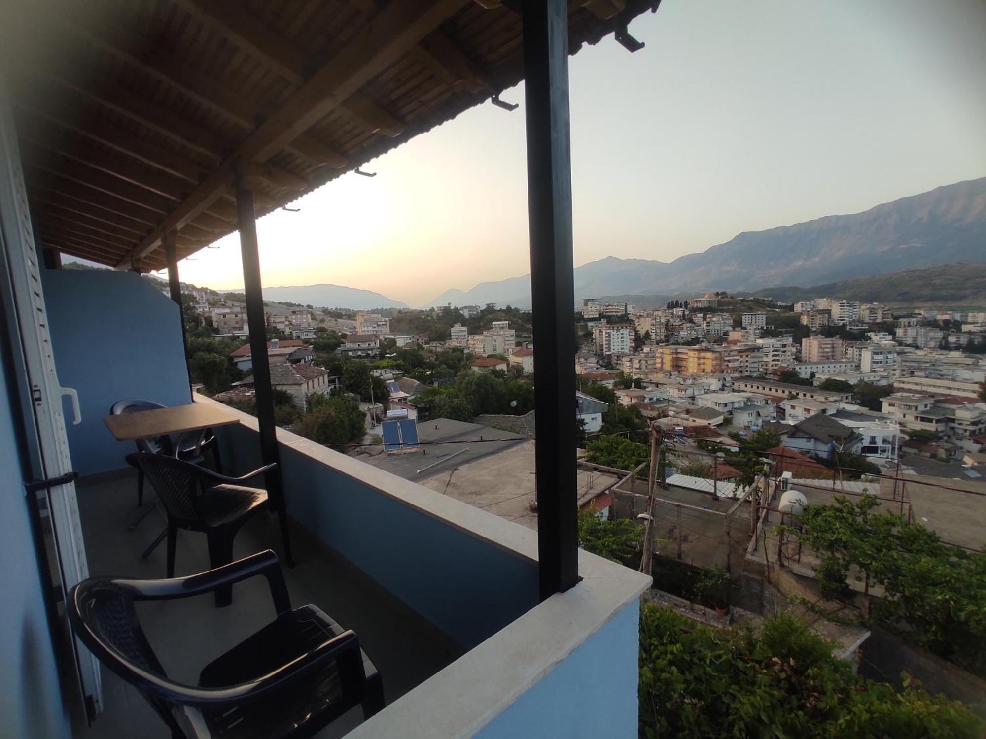 Dino Guest House Gjirokaster Ngoại thất bức ảnh