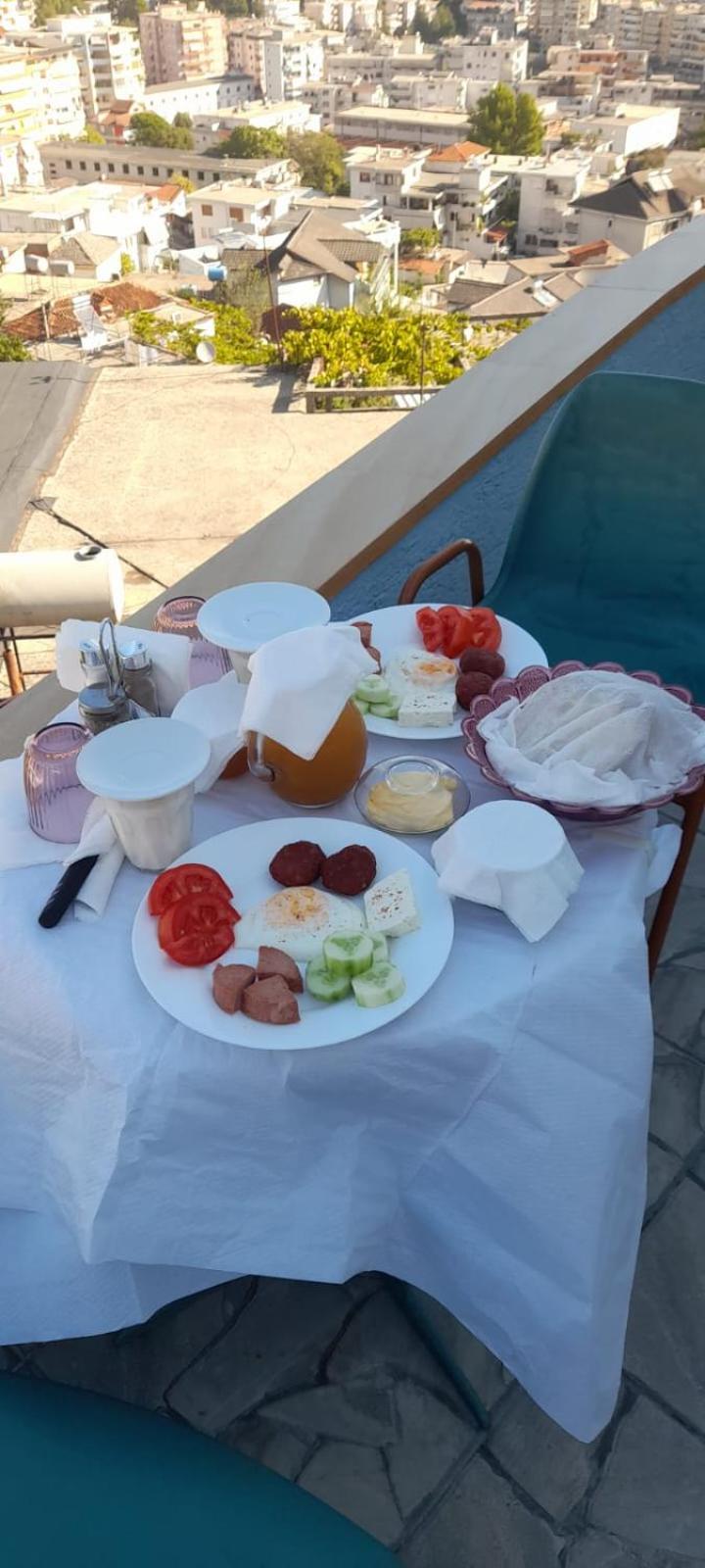 Dino Guest House Gjirokaster Ngoại thất bức ảnh