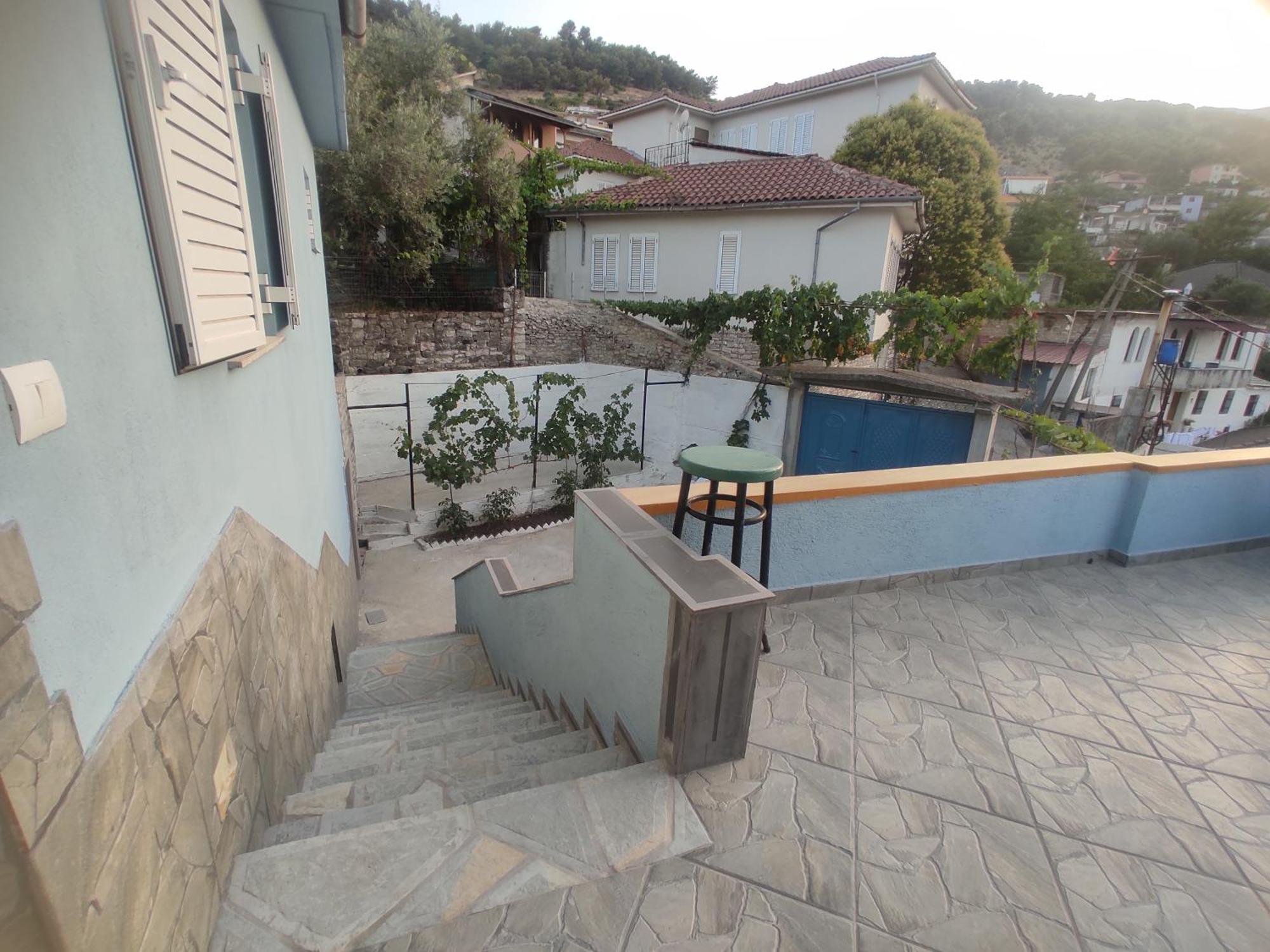 Dino Guest House Gjirokaster Ngoại thất bức ảnh
